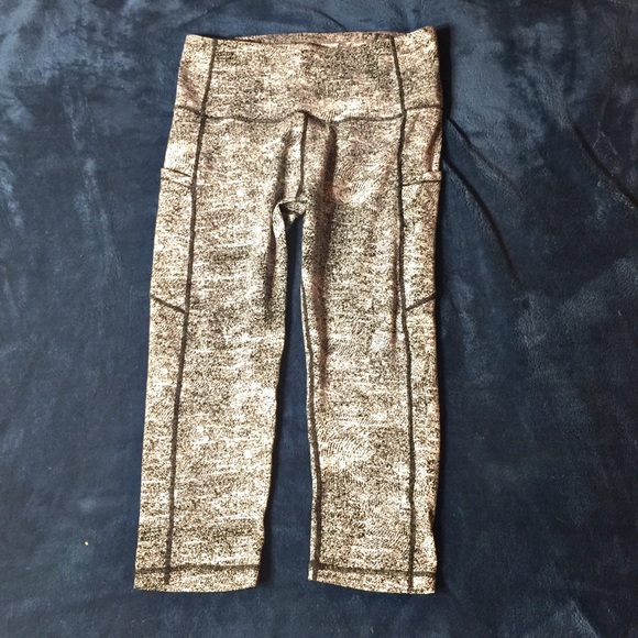 Pants - FREE W/ ORDER XL B&W 3 Pocket Cropped Leggings
